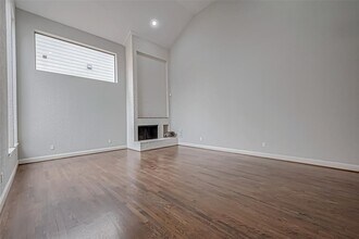 2527 Potomac Dr in Houston, TX - Building Photo - Building Photo