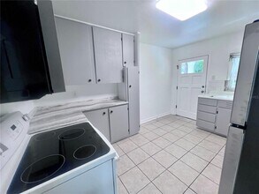 2707 NW 4th Ave in Gainesville, FL - Building Photo - Building Photo