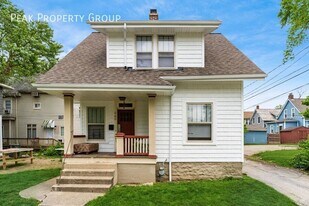 280 E Oakland Ave in Columbus, OH - Building Photo