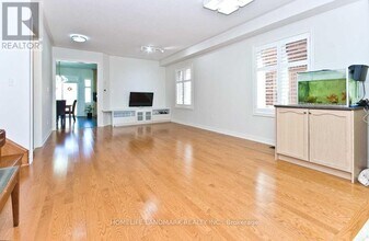 386 Wilfred Murison Ave in Markham, ON - Building Photo - Building Photo