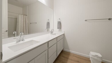 4474 Saone Walk in Sacramento, CA - Building Photo - Building Photo