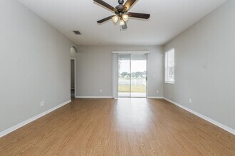 8564 Deer Chase Dr in Riverview, FL - Building Photo - Building Photo
