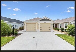6986 Elaine Ct in the Villages, FL - Building Photo