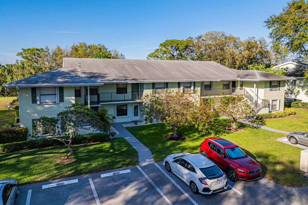 Sabal Ridge Condominium in Palm Beach Gardens, FL - Building Photo