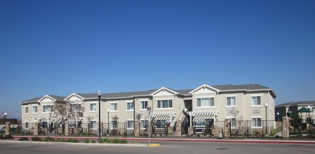 Reedley Family in Reedley, CA - Building Photo