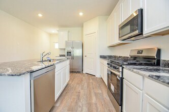 8047 Marchese Dr in Richmond, TX - Building Photo - Building Photo