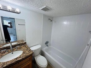 4725 S Texas Ave in Orlando, FL - Building Photo - Building Photo