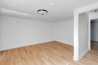 168 W Laurel St in Philadelphia, PA - Building Photo - Building Photo