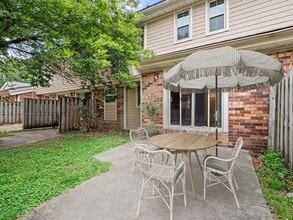 Evergreen Park Townhomes and Apartments in Lansing, MI - Building Photo - Building Photo