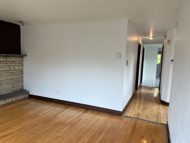 8570 De Teck Rue in Montréal, QC - Building Photo - Building Photo