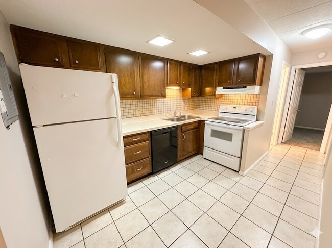 property at 956 S Lincoln St