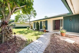 103 Burning Tree Dr in Naples, FL - Building Photo - Building Photo