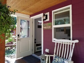 717 Claire Ln in Point Roberts, WA - Building Photo - Building Photo