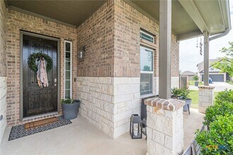 640 Nett in New Braunfels, TX - Building Photo - Building Photo