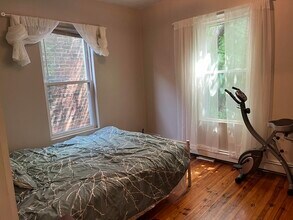 393 Centre St, Unit #1 in Boston, MA - Building Photo - Building Photo