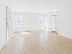 513 Summit Ct in Virginia Beach, VA - Building Photo - Building Photo