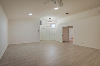 7818 Stirling Bridge Blvd S in Delray Beach, FL - Foto de edificio - Building Photo