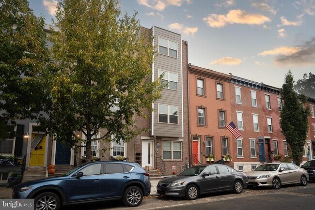 2141 Christian St in Philadelphia, PA - Building Photo - Building Photo