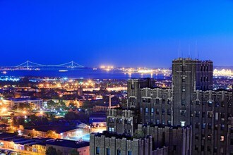 The Beacon Commerce in Jersey City, NJ - Building Photo - Building Photo