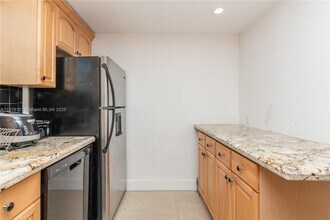 1750 James Ave in Miami Beach, FL - Building Photo - Building Photo
