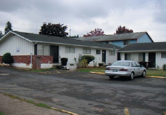 Village Maywood Apartments in Portland, OR - Building Photo - Building Photo