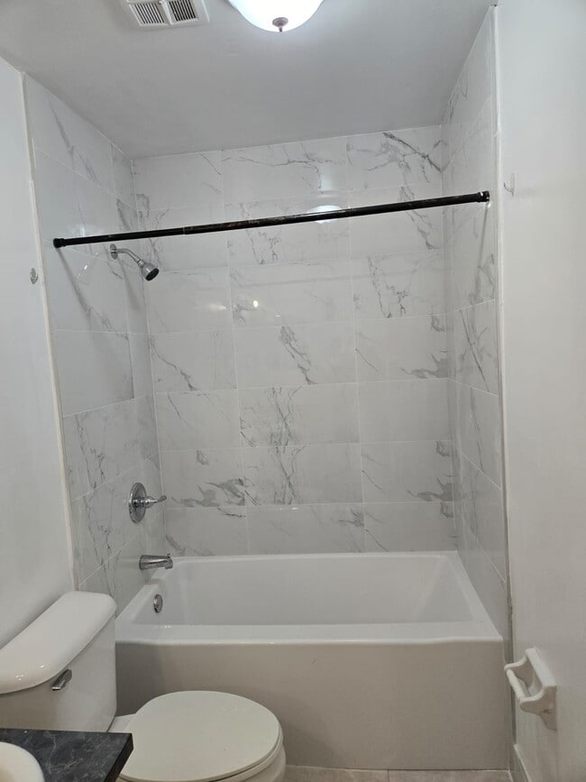 5953 NW 25th Ct in Sunrise, FL - Foto de edificio - Building Photo