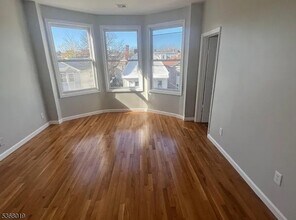 81 2nd St in Newark, NJ - Building Photo - Building Photo