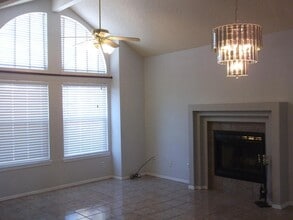 1532 Kolliker Dr, Unit 5112 in El Paso, TX - Building Photo - Building Photo