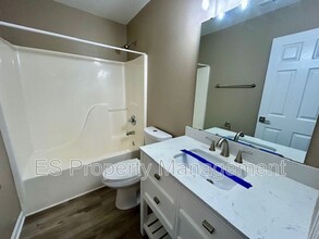 2646 Lullwater Ln in Indianapolis, IN - Building Photo - Building Photo