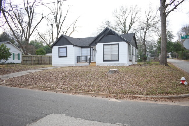 property at 221 N Sanders St