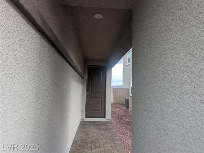 246 Kobuk Ave in Henderson, NV - Building Photo - Building Photo