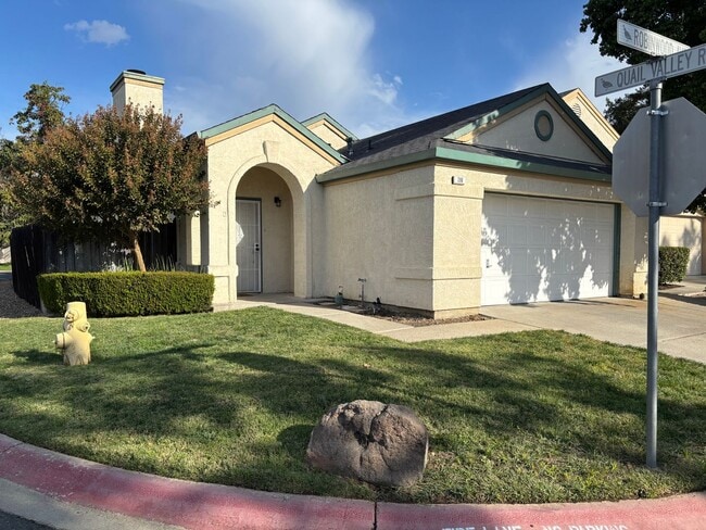 390 Robinwood Ave in Oakley, CA - Building Photo - Building Photo