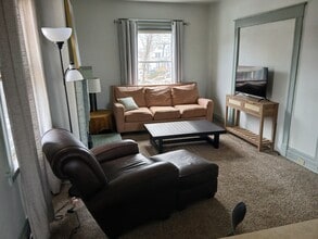 2461 Fairview Ave, Unit 2461 #2 in Cincinnati, OH - Foto de edificio - Building Photo