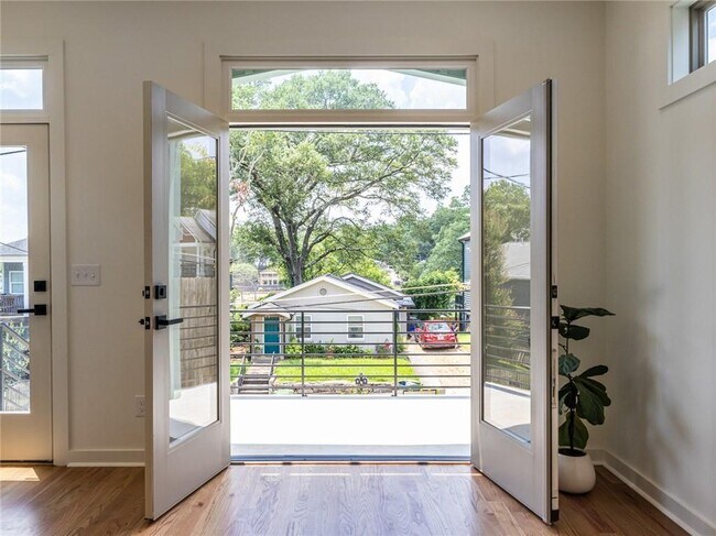 property at 152 South Ave SE