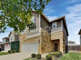 2715 Spencebrook in New Braunfels, TX - Building Photo