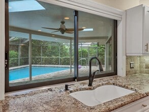 1612 Pine Harrier Cir in Sarasota, FL - Building Photo - Building Photo
