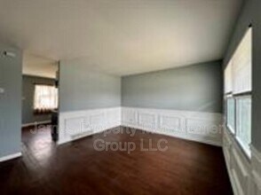 22050 E Churchill Dr in Richton Park, IL - Building Photo - Building Photo