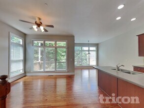 1206 Comet View Tr SE in Smyrna, GA - Foto de edificio - Building Photo