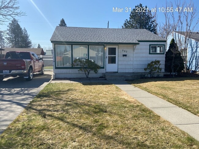 property at 207 W Heroy Ave
