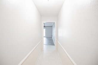 3050 Orange St in Waller, TX - Building Photo - Building Photo