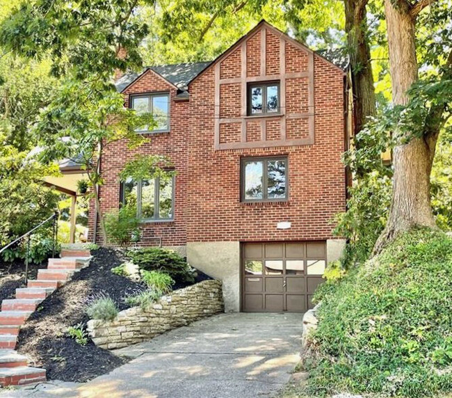 property at 729 Crystal Dr