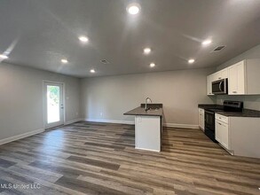 18553 Oak Bay Dr in Biloxi, MS - Building Photo - Building Photo