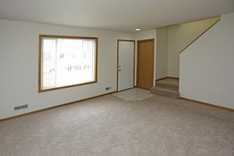 Southwood Townhomes in Fargo, ND - Building Photo - Interior Photo