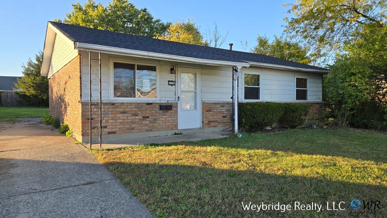 11336 Gravenhurst Dr in Cincinnati, OH - Building Photo