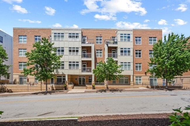 property at 1905 N Water St