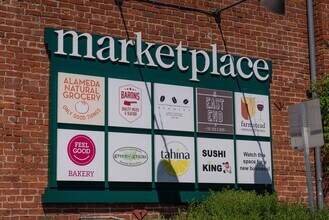 2554 E 16th Street in Oakland, CA - Building Photo - Building Photo