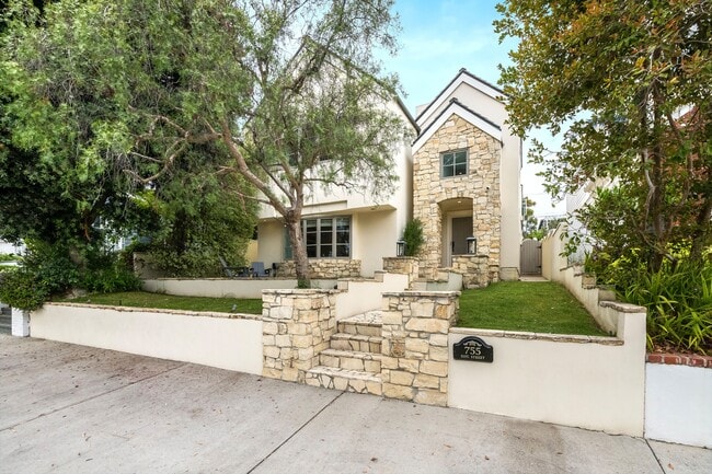 755 31st St in Manhattan Beach, CA - Building Photo - Building Photo