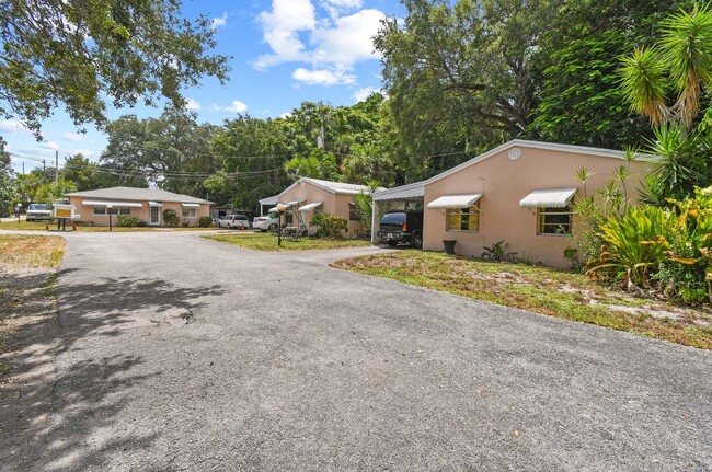 11213 Ellison Wilson Rd in Palm Beach Gardens, FL - Building Photo - Building Photo