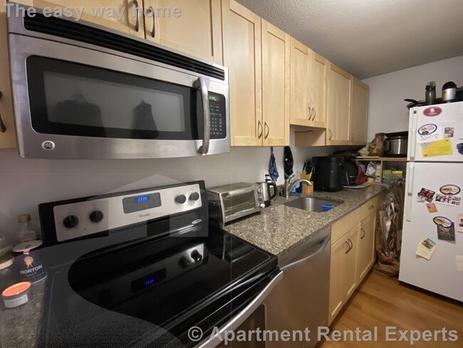 94 Beacon St, Unit #66 in Somerville, MA - Building Photo - Building Photo