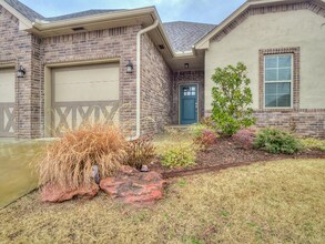 2732 Pacifica Ln in Edmond, OK - Foto de edificio - Building Photo